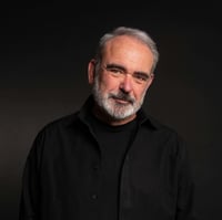 Andy Headshot cropped